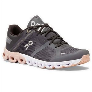 On Running Cloudflow sneakers size 7.5